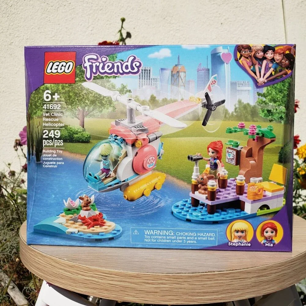 NEW LEGO FRIENDS Building Set Helicopter Vet Rescue 41692 Valentine's Day Gift 2 - Picture 10 of 16